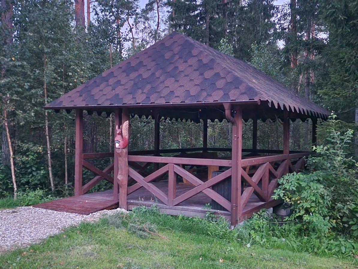 VOVERAITĖS PAVĖSINĖ